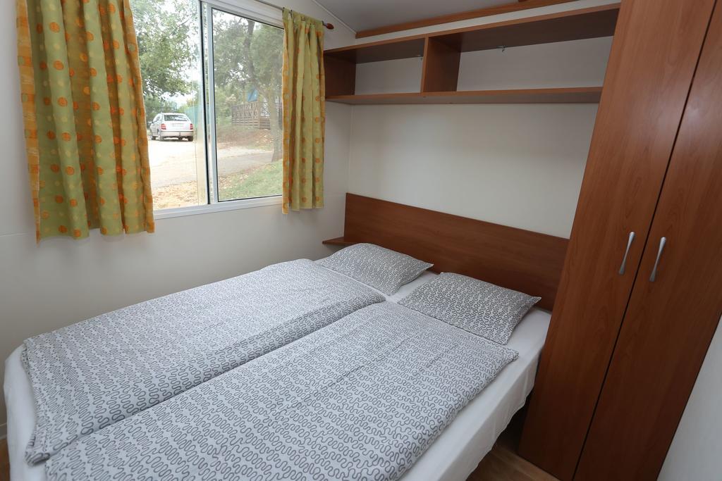 Mobile Homes Comfort CAPRI Bijela Uvala Mugeba Habitación foto